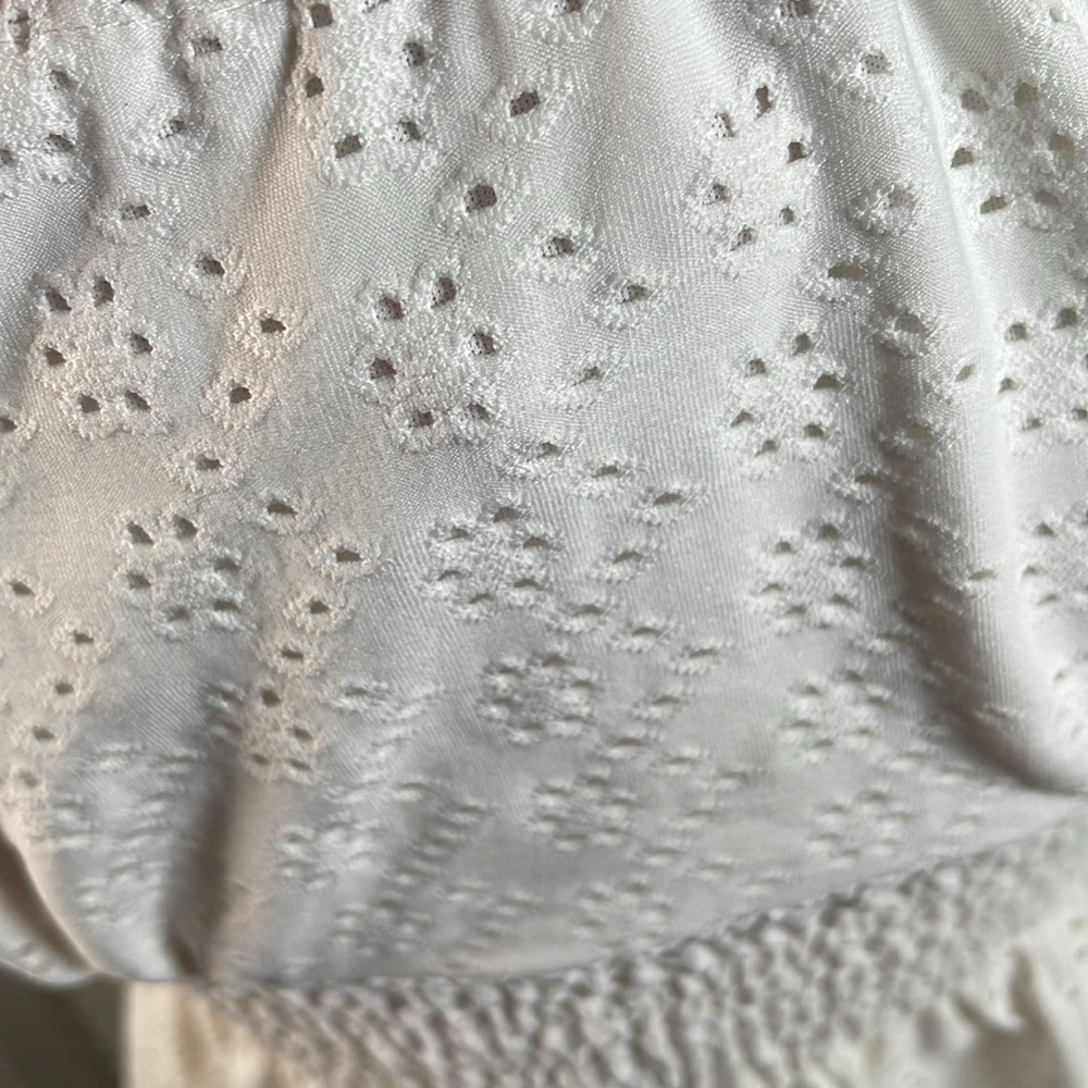 Urban Romantics White Eyelet Smock Off Shoulder, Size: S. - Picture 8 of 11